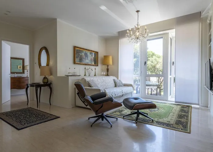 شقة Casa Lazzarini Luxury Di Fronte Al Teatro Rossini بيزارو