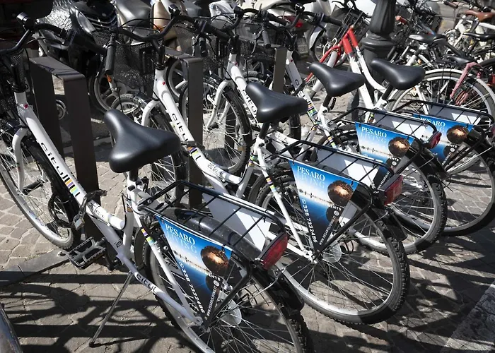 شقة Casa Lazzarini Luxury Di Fronte Al Teatro Rossini بيزارو