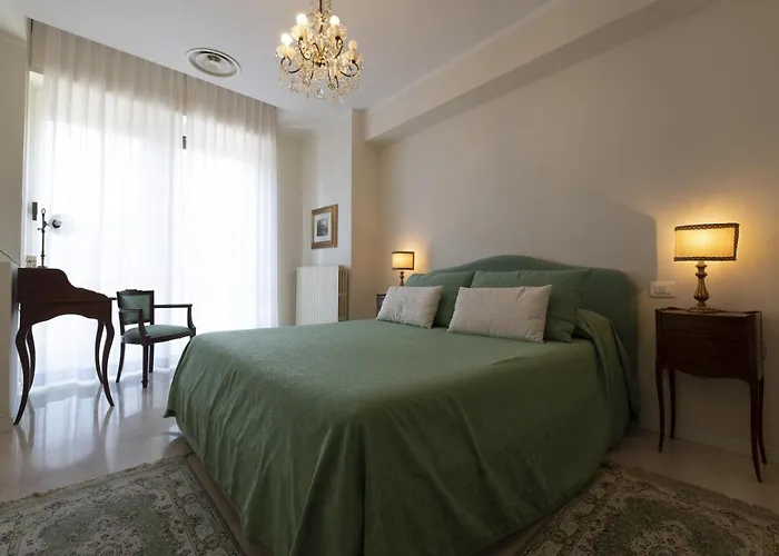 شقة Casa Lazzarini Luxury Di Fronte Al Teatro Rossini