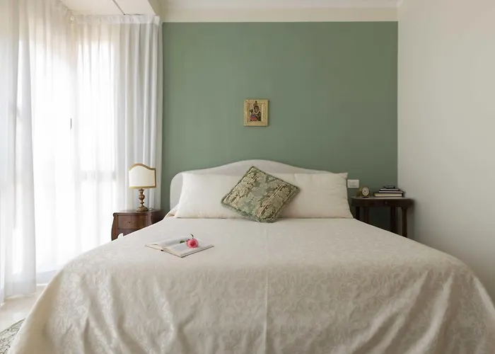 Casa Lazzarini Luxury Di Fronte Al Teatro Rossini