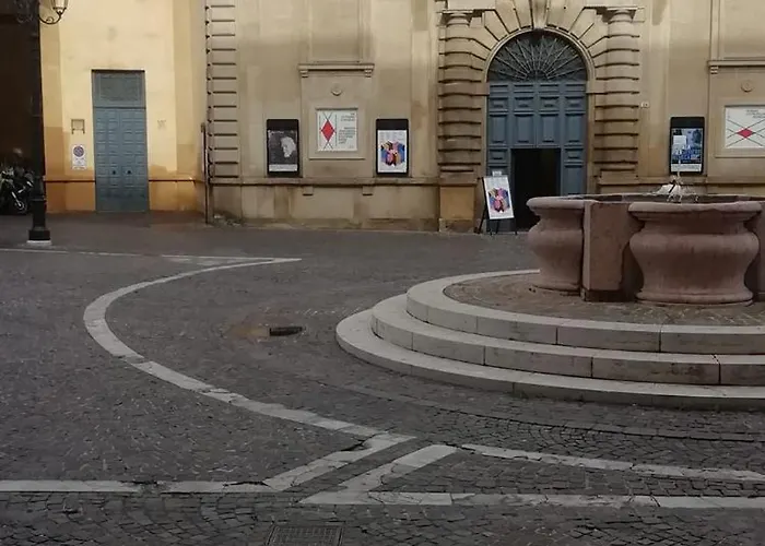 شقة Casa Lazzarini Luxury Di Fronte Al Teatro Rossini *